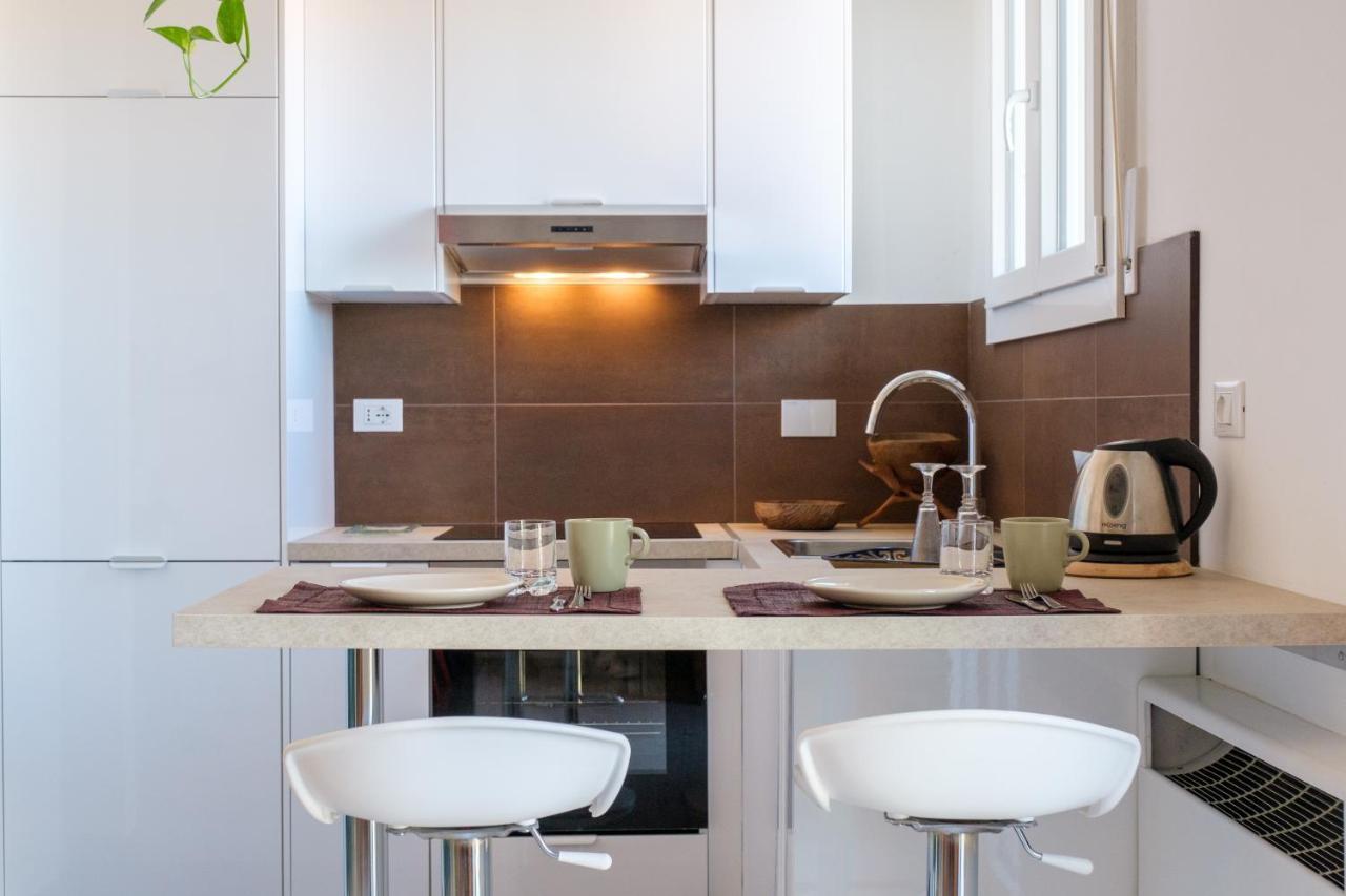 Fabula Rooms 3 Suites With Private Bathroom Bologna Bagian luar foto