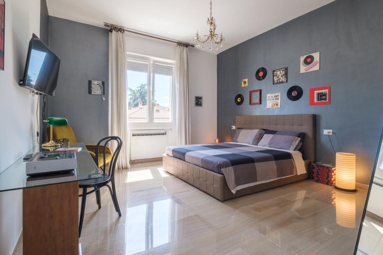 Fabula Rooms 3 Suites With Private Bathroom Bologna Bagian luar foto