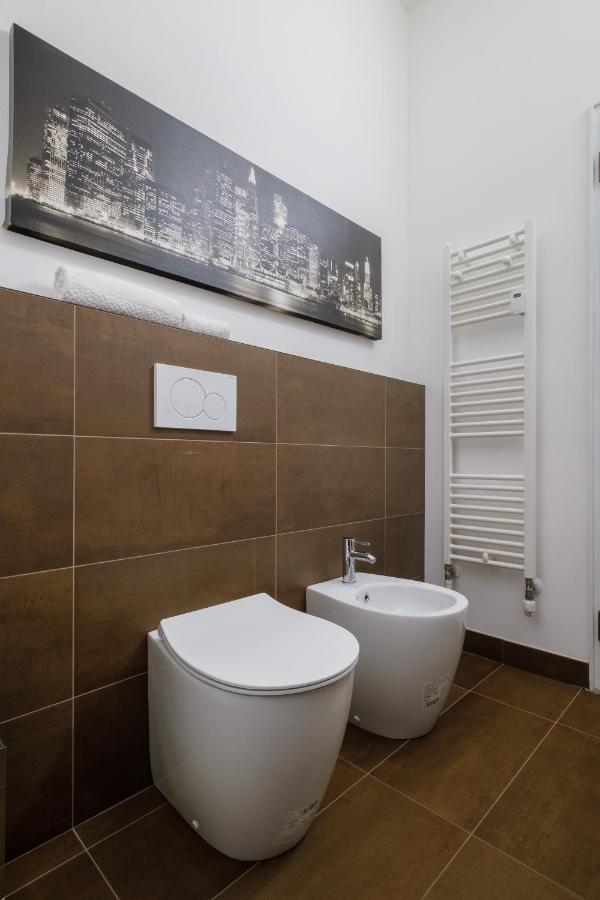 Fabula Rooms 3 Suites With Private Bathroom Bologna Bagian luar foto