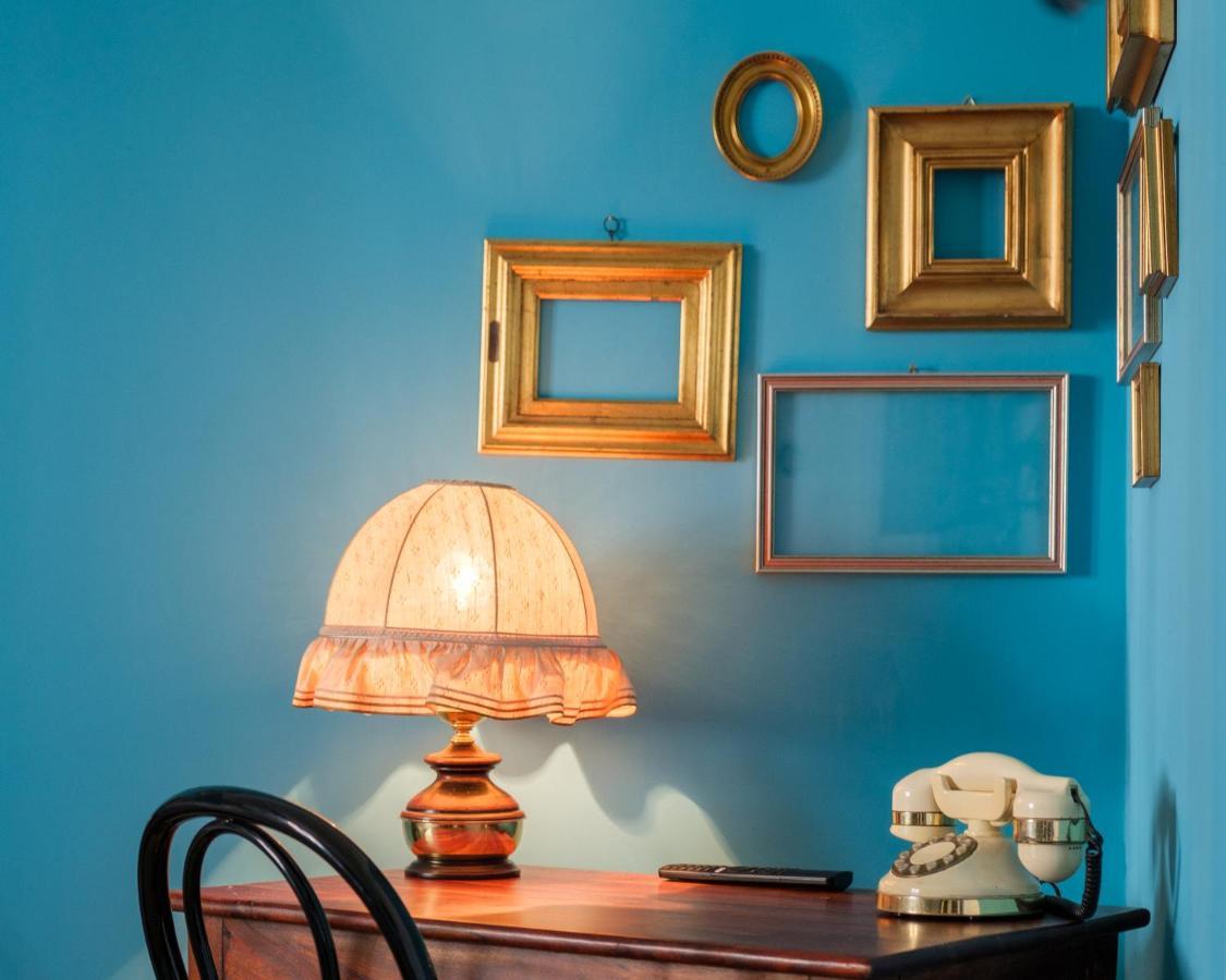 Fabula Rooms 3 Suites With Private Bathroom Bologna Bagian luar foto