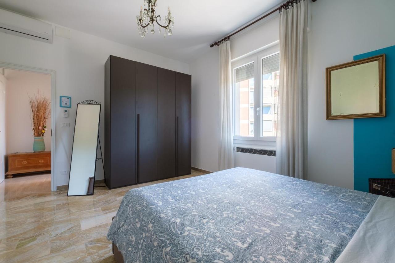 Fabula Rooms 3 Suites With Private Bathroom Bologna Bagian luar foto